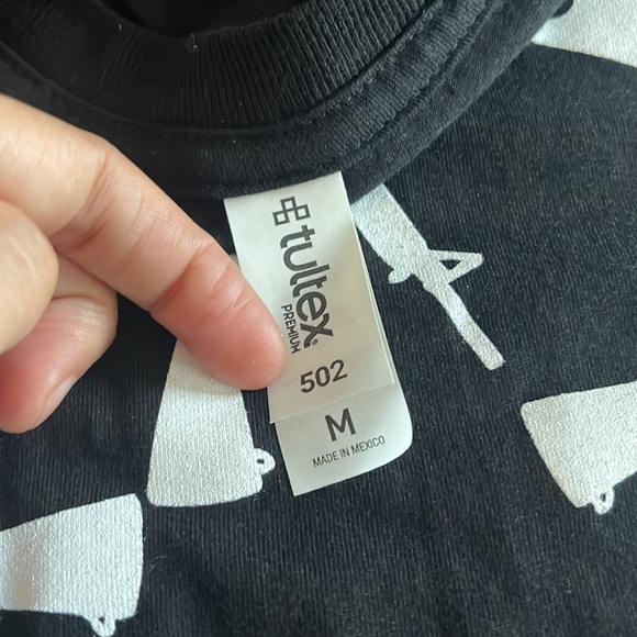 NWOT Anti-Flag punk rock band “No Borders No Nations” graphic t-shirt sz M - Picture 3 of 4